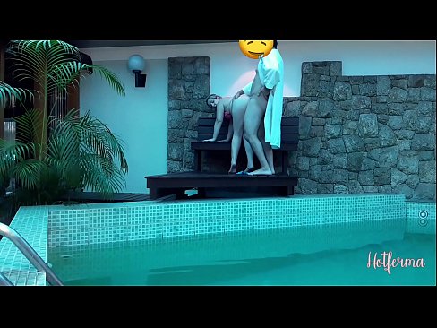 ❤️ El jefe invita a la criada a la piscina, pero no pudo resistirse a una caliente ❤❌ Video de porno de calidad en es.desixxxtube.ru ❌️